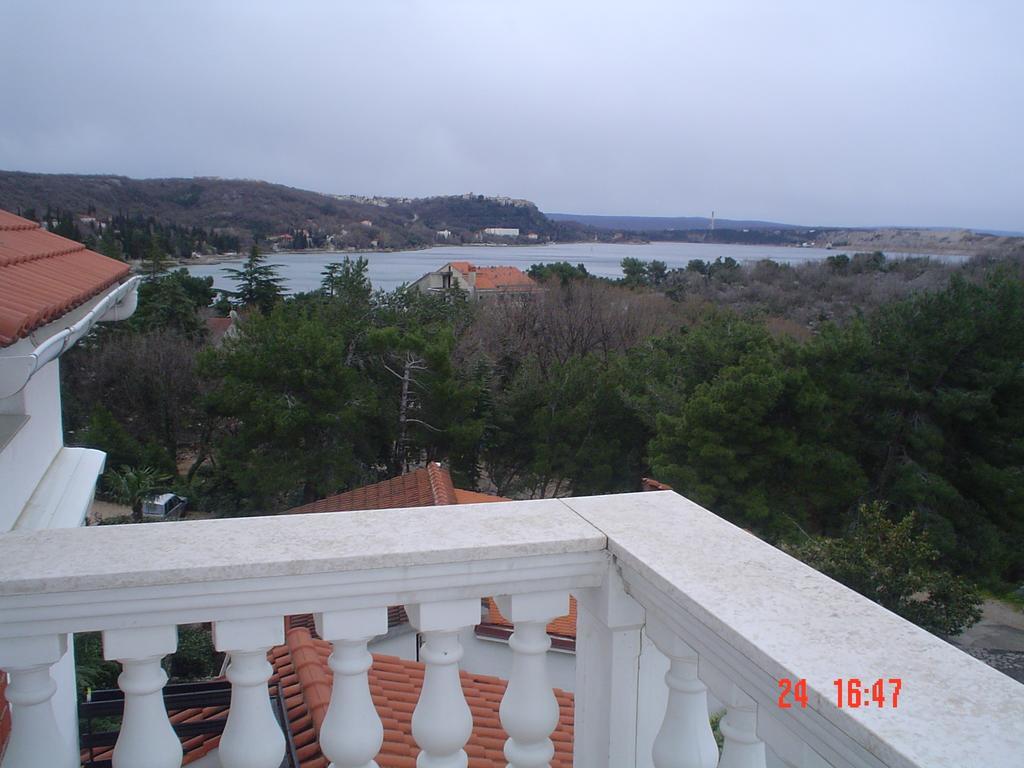 Apartman Kondic Omisalj Exterior photo