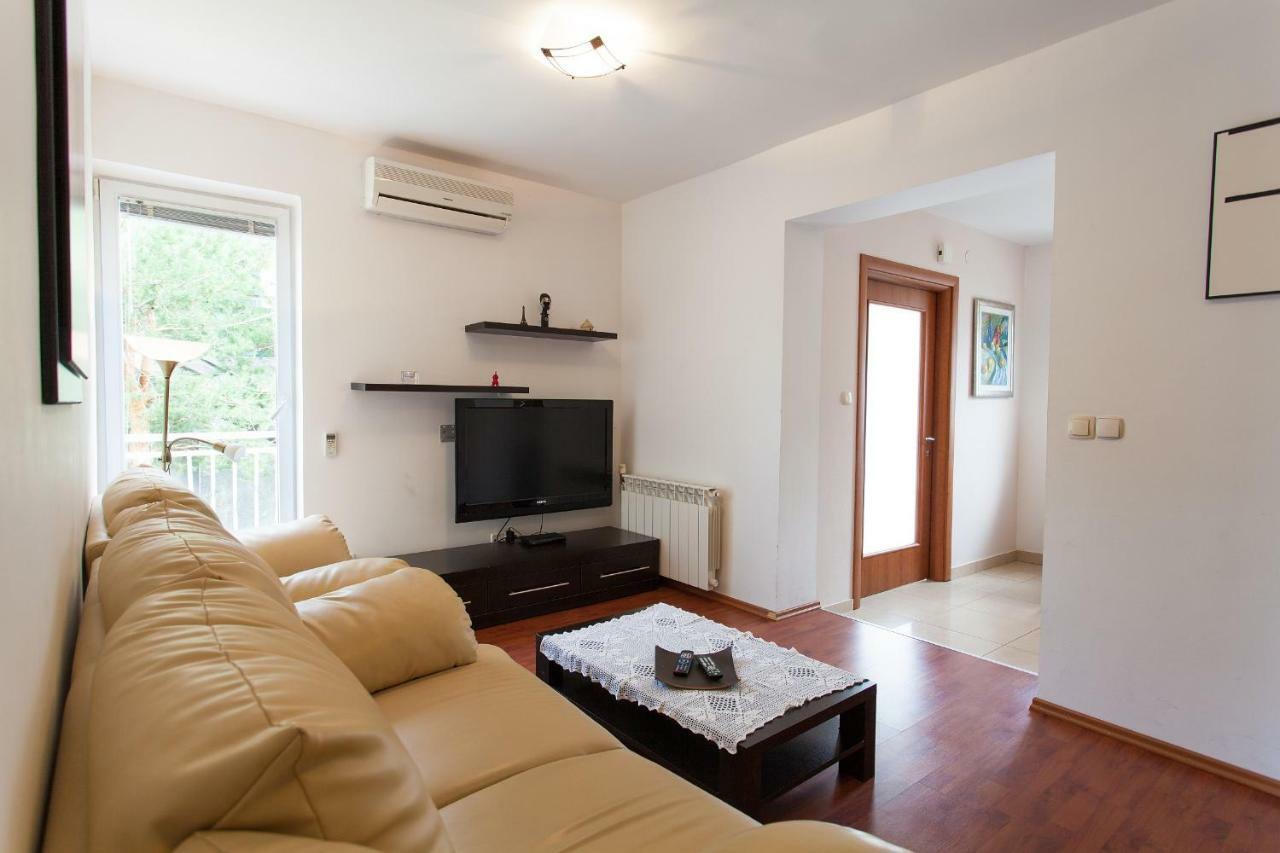 Apartman Kondic Omisalj Exterior photo